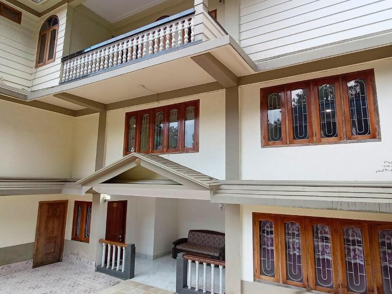 Ziro Palace Inn