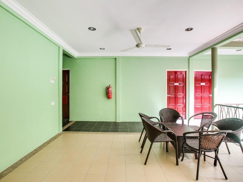 OYO 89660 Raudhah Inn Hotel