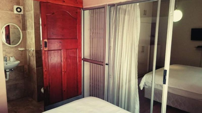 Karibu Guesthouse image
