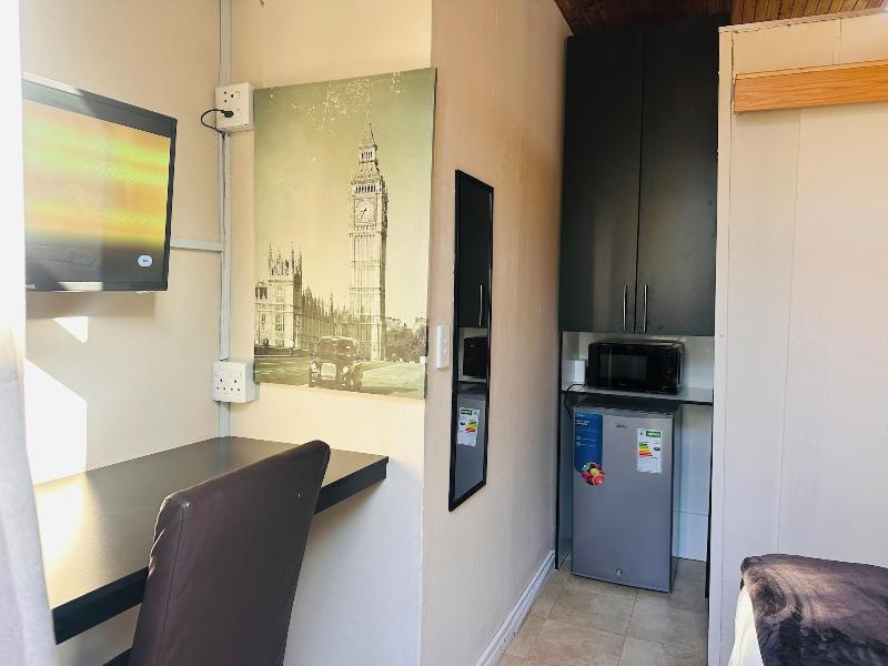 Karibu Guesthouse image