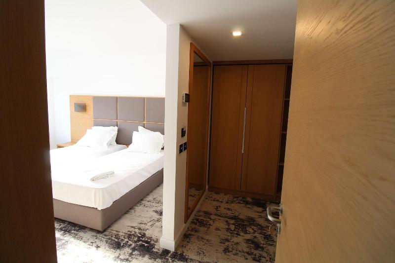 Hotel Avenue Buzau image