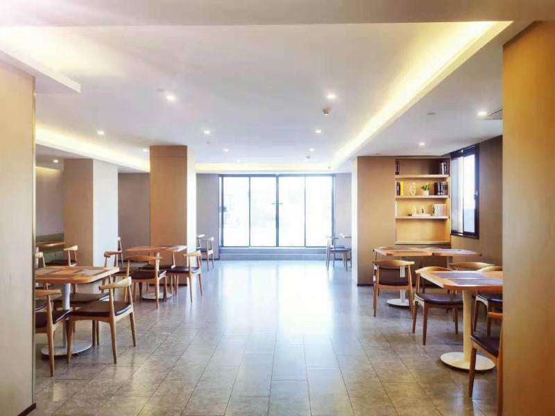 Ji Hotel (Haining Haichang South Road Leather City image