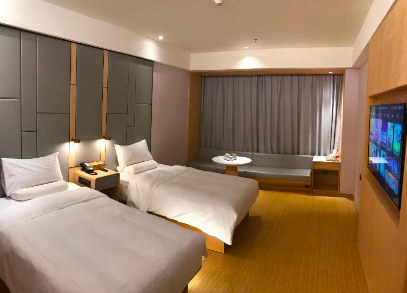 Ji Hotel (Haining Haichang South Road Leather City image