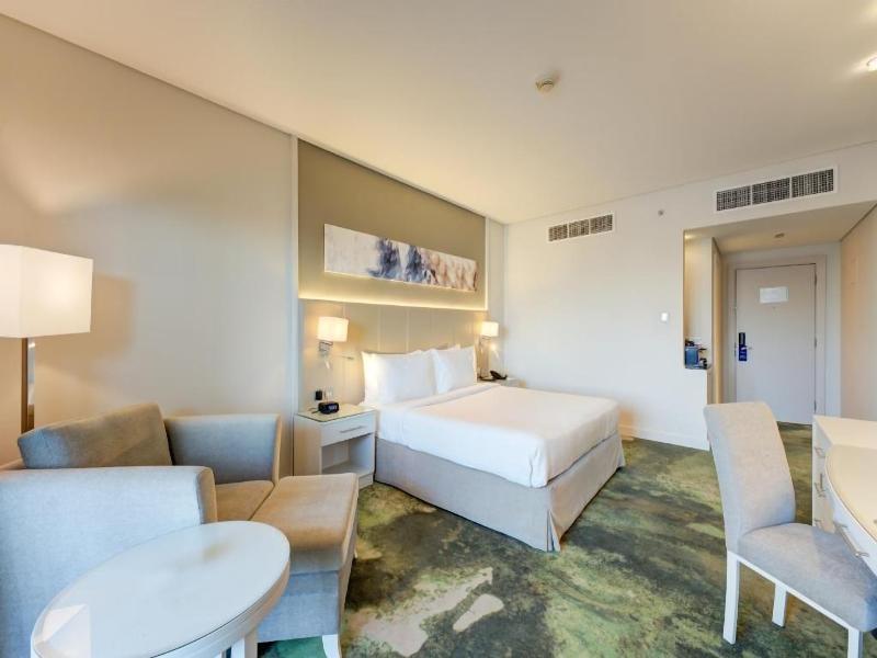 Millennium Lakeview Hotel image