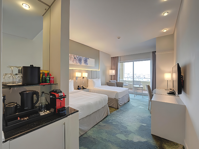 Millennium Lakeview Hotel image