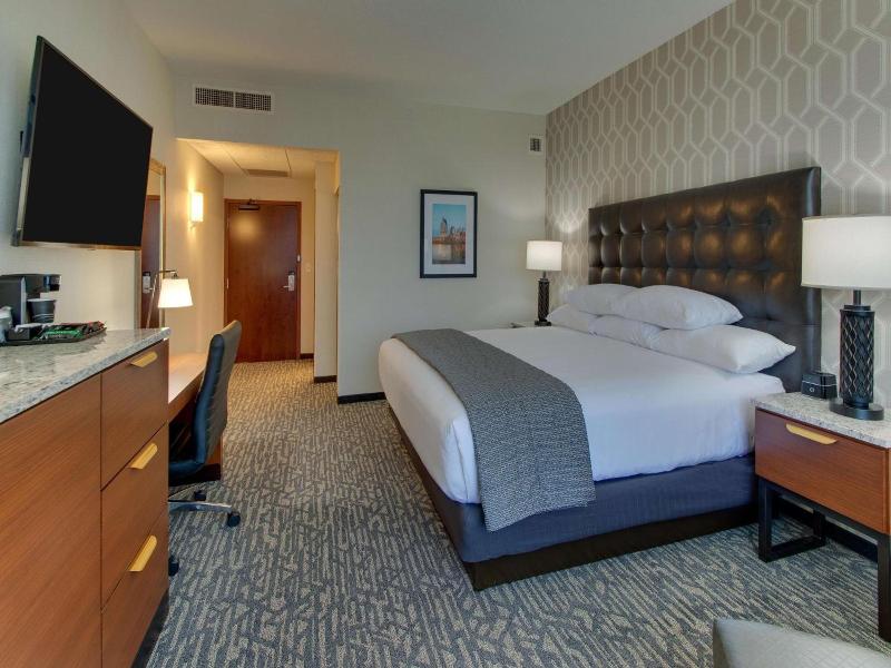 Drury Plaza Hotel Nashville Downtown image