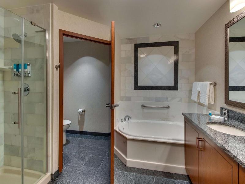 Drury Plaza Hotel Nashville Downtown image