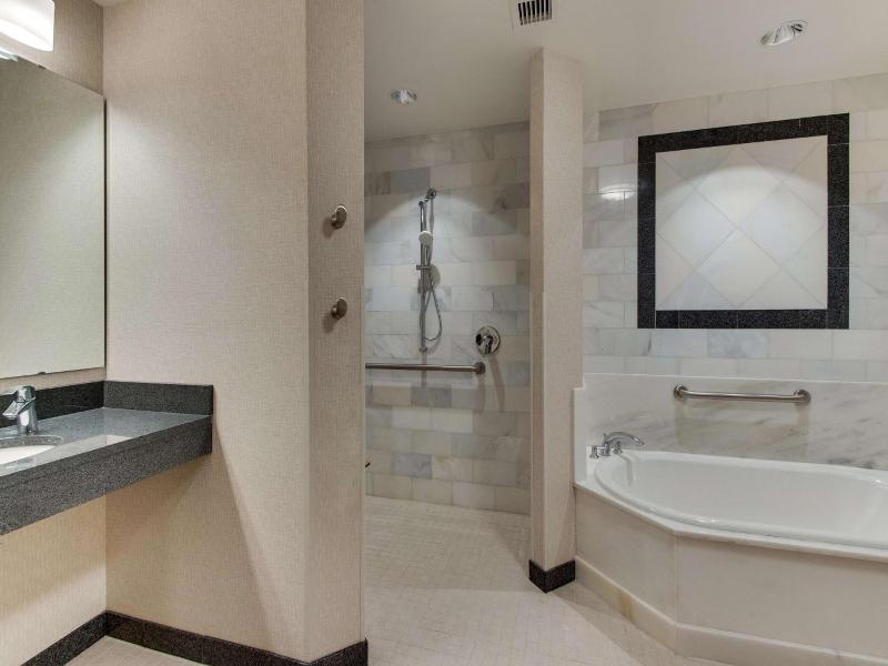 Drury Plaza Hotel Nashville Downtown image