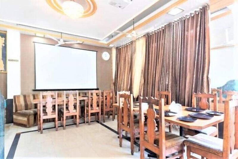 Beyond Stay Hotel Pachmarhi