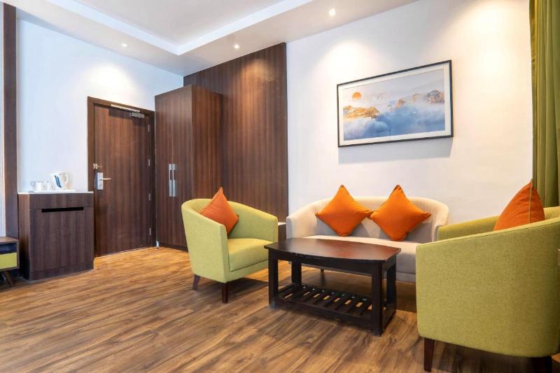 Hotel LE ROI Lake View, Koti image