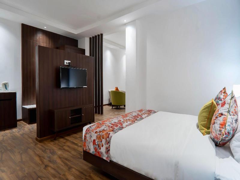 Hotel LE ROI Lake View, Koti image