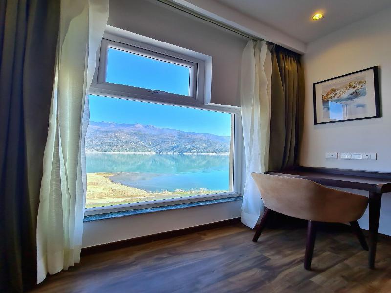 Hotel LE ROI Lake View, Koti image