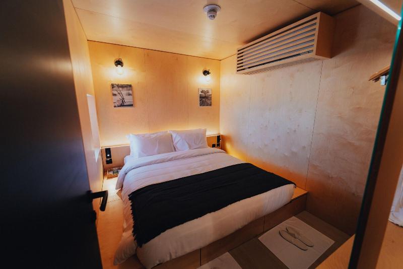 Bab Al Nojoum Al Mugheirah Resort image