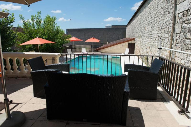 Logis Hotel Vuillot image