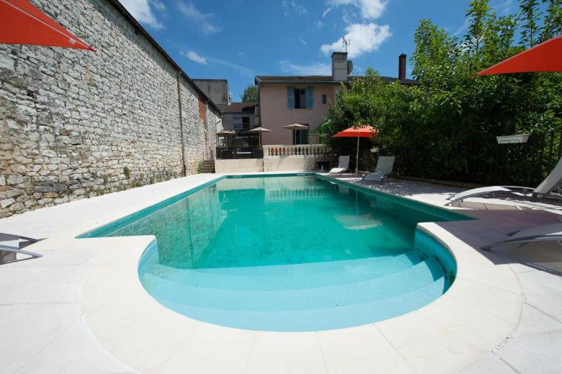 Logis Hotel Vuillot image
