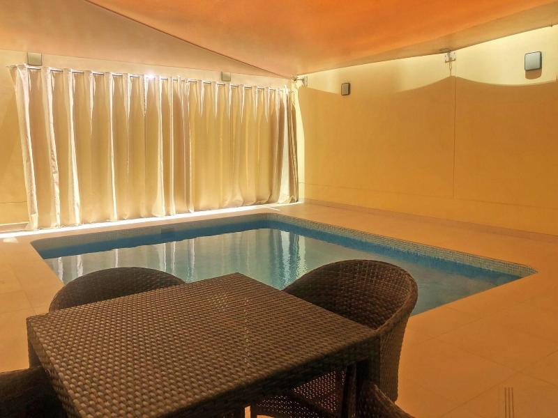 Aqua Vista Bahrain Hotel image