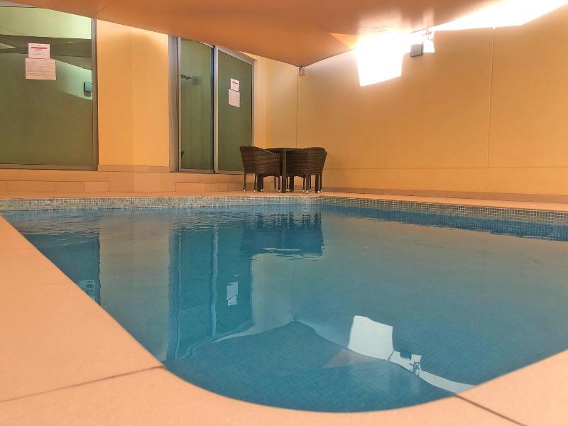 Aqua Vista Bahrain Hotel image