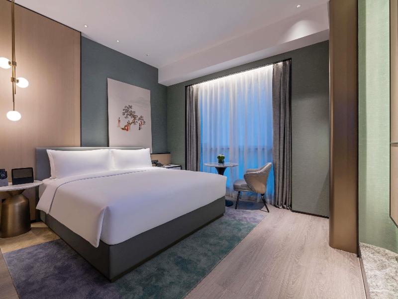 Novotel Shanghai Caohejing image
