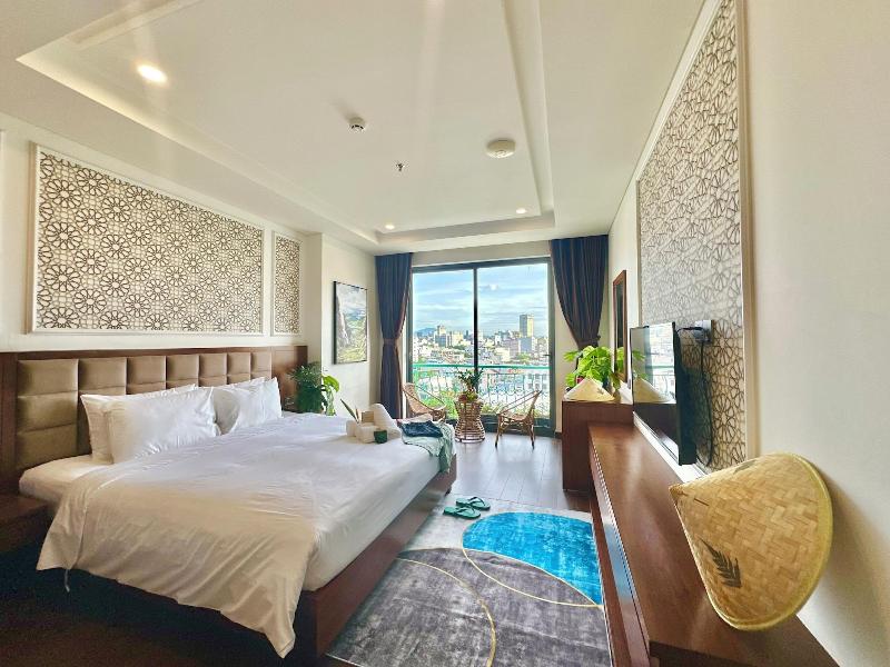 Century Hotel Danang image