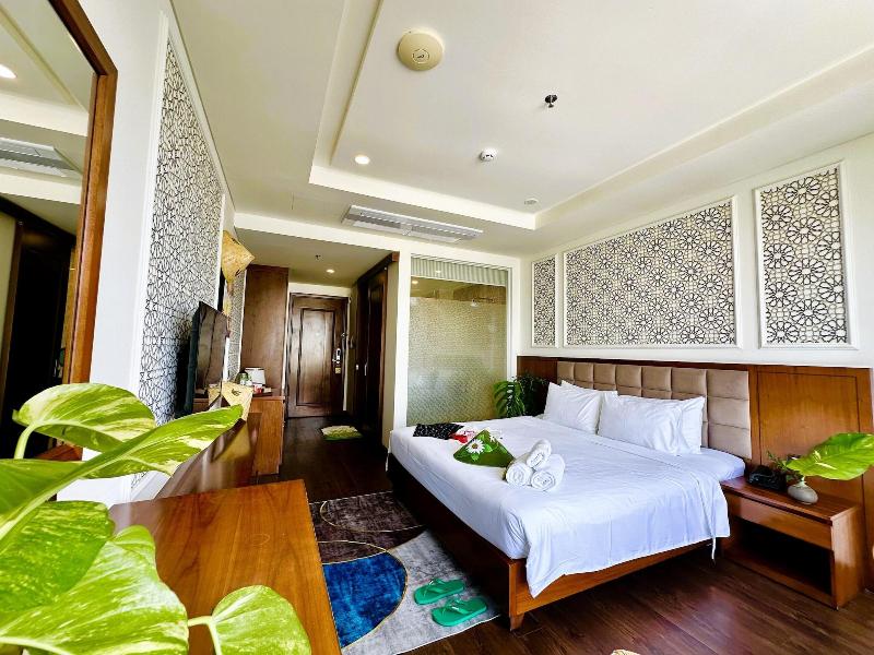 Century Hotel Danang image