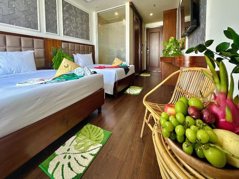 Century Hotel Danang image