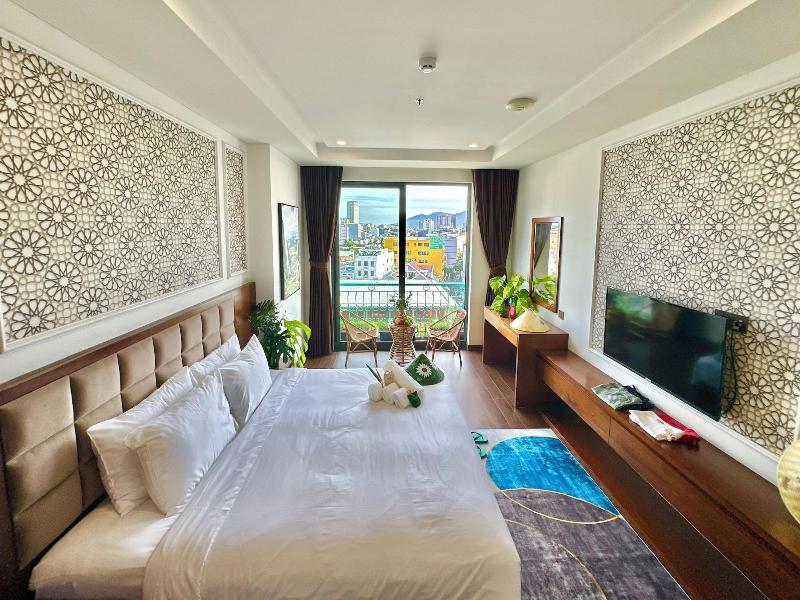 Century Hotel Danang image