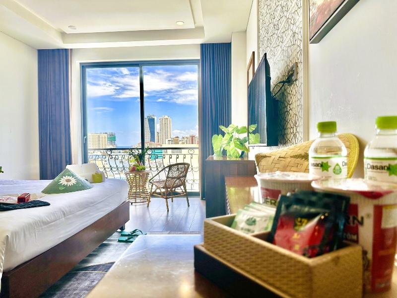 Century Hotel Danang image