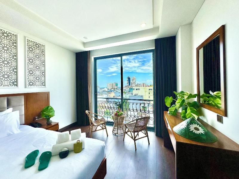 Century Hotel Danang image