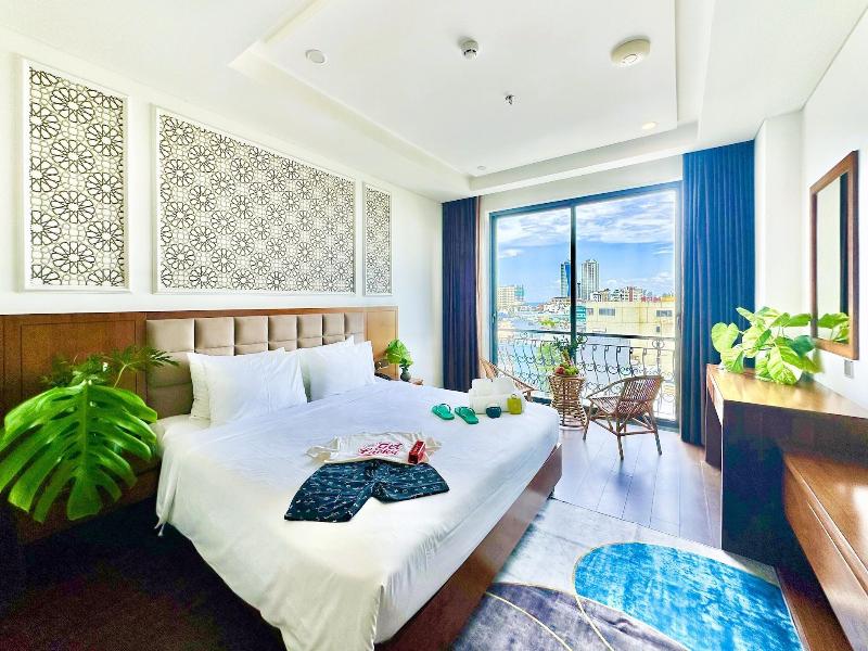 Century Hotel Danang image