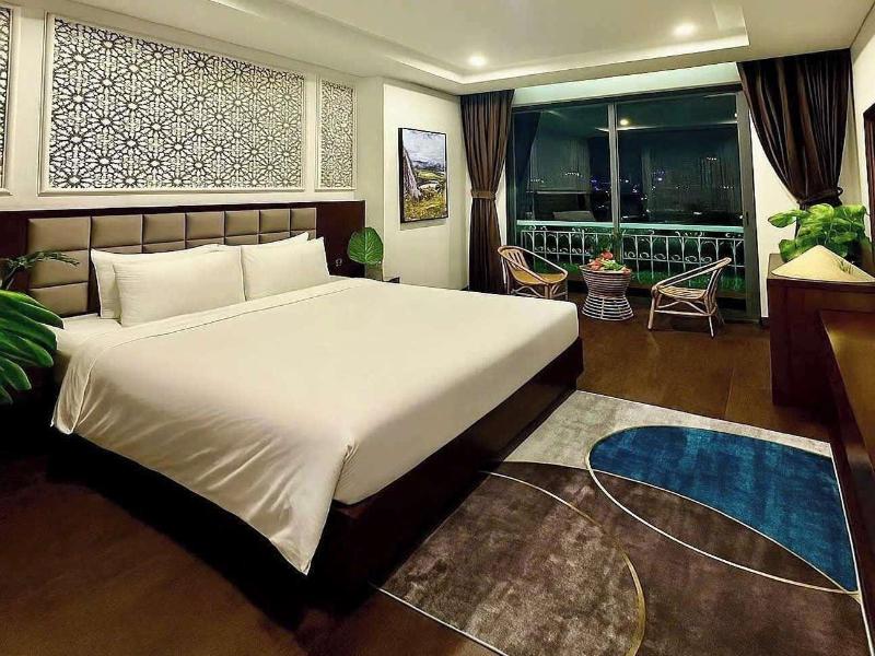 Century Hotel Danang image