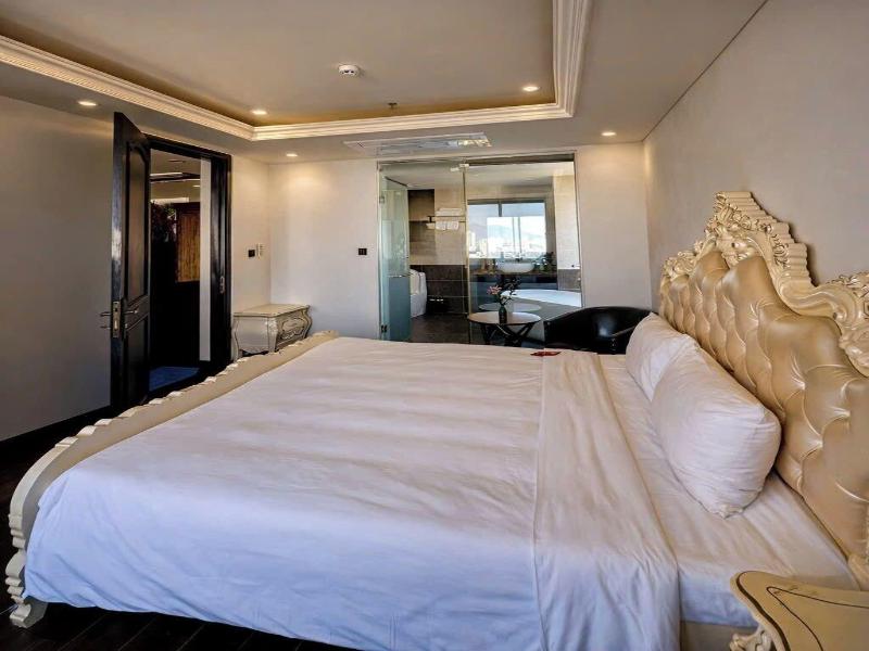Century Hotel Danang image
