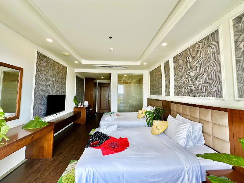 Century Hotel Danang image