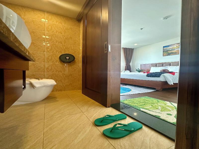 Century Hotel Danang image