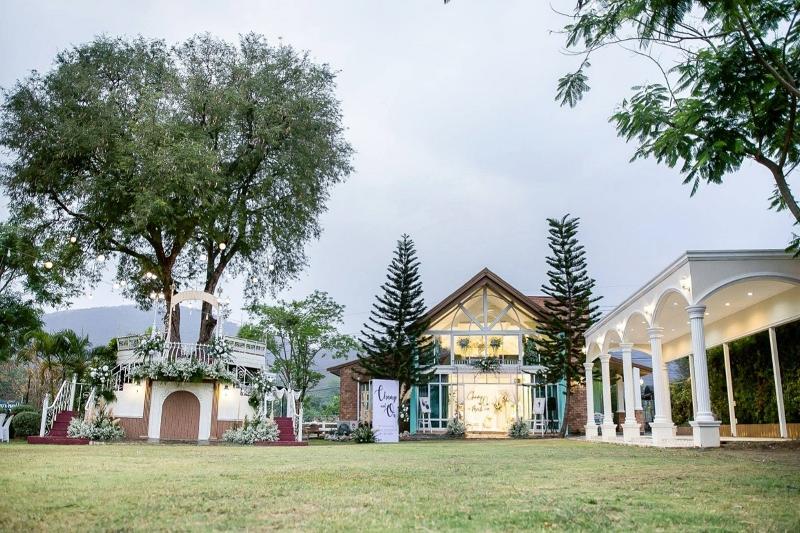 See Sky Resort by ZUZU