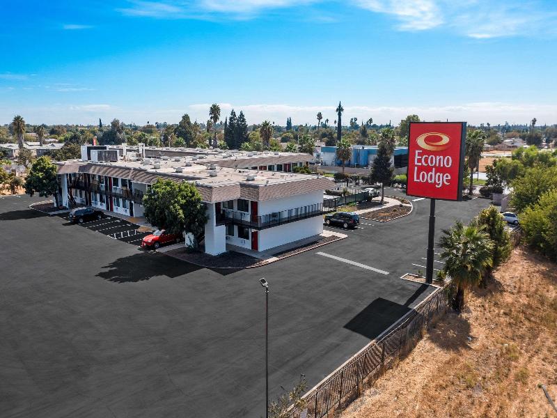 Econo Lodge Stockton near I-5 Fairgrounds image