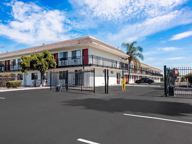 Econo Lodge Stockton near I-5 Fairgrounds image