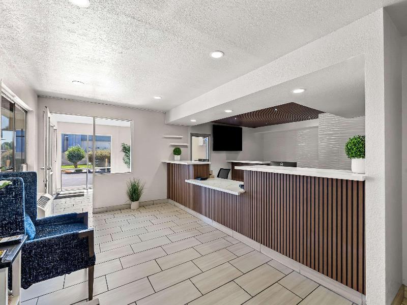 Econo Lodge Stockton near I-5 Fairgrounds image
