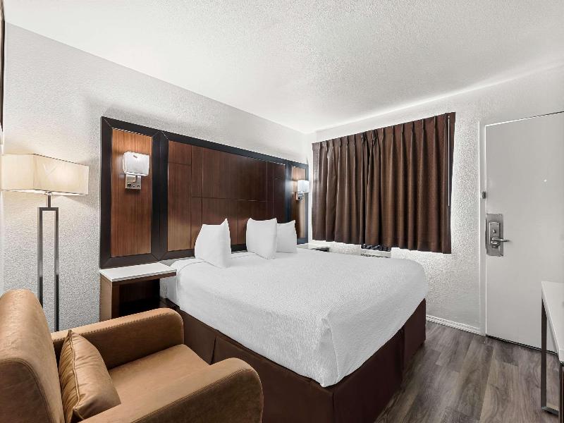 Econo Lodge Stockton near I-5 Fairgrounds image