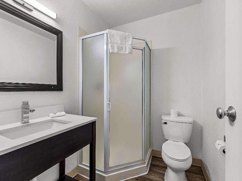 Econo Lodge Stockton near I-5 Fairgrounds image