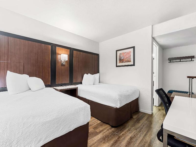 Econo Lodge Stockton near I-5 Fairgrounds image