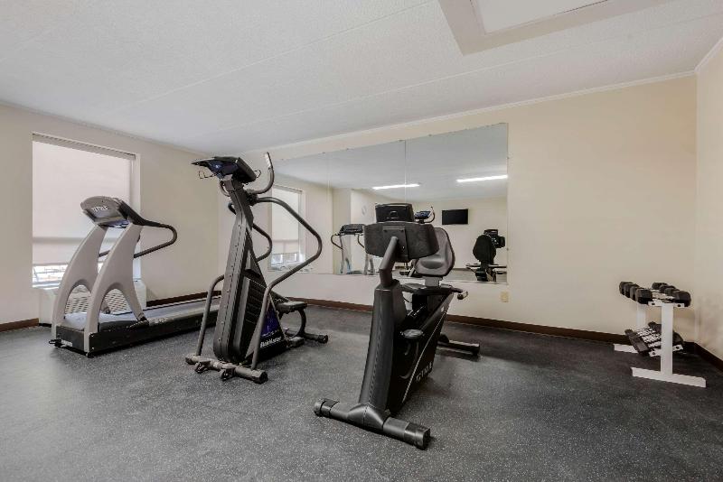 Quality Inn & Suites New Hartford - Utica image