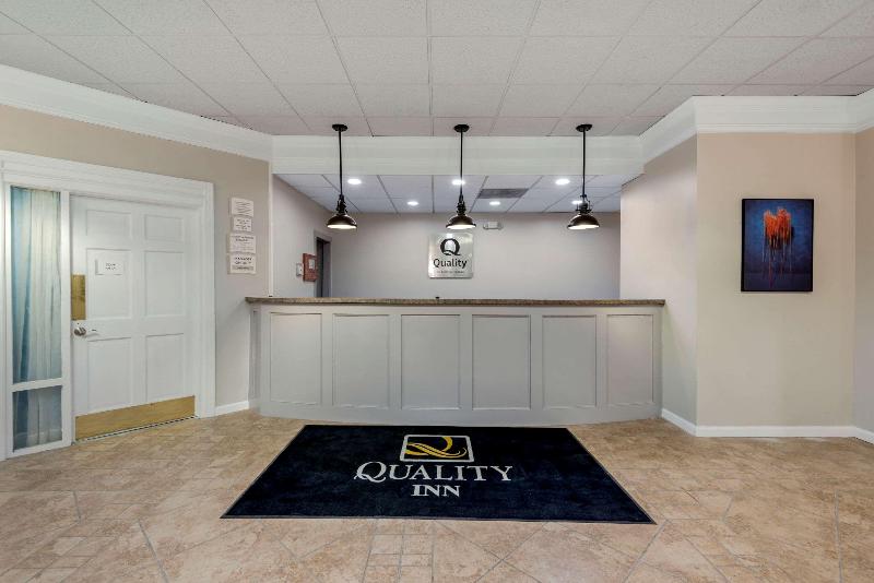 Quality Inn & Suites New Hartford - Utica image