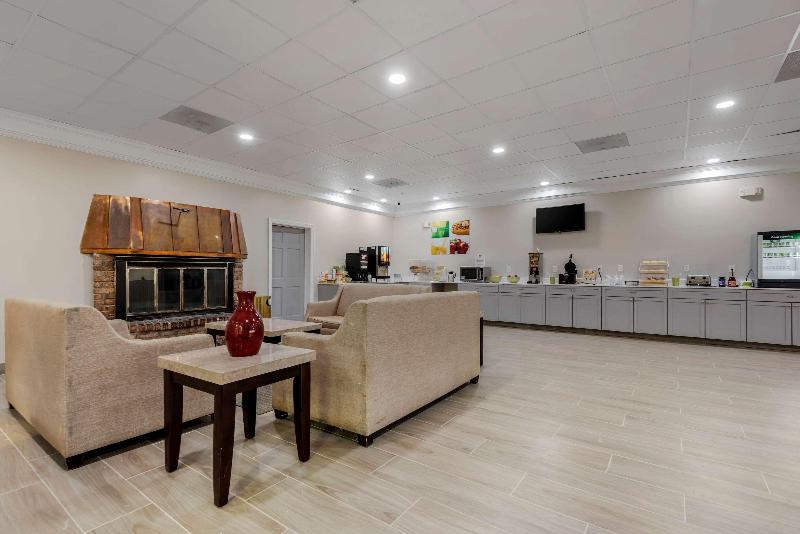 Quality Inn & Suites New Hartford - Utica image