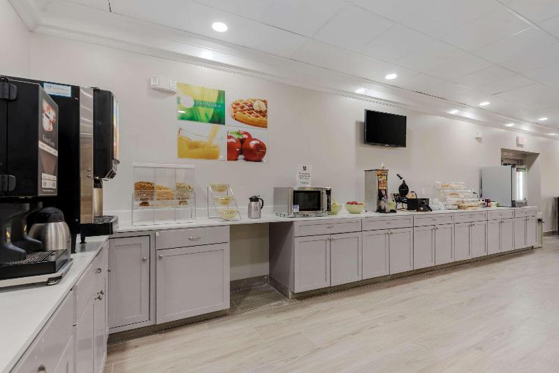 Quality Inn & Suites New Hartford - Utica image