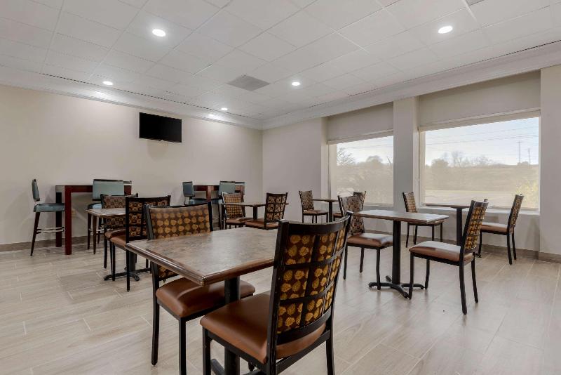 Quality Inn & Suites New Hartford - Utica image