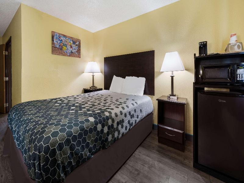 Econo Lodge Spotsylvania Town Center image