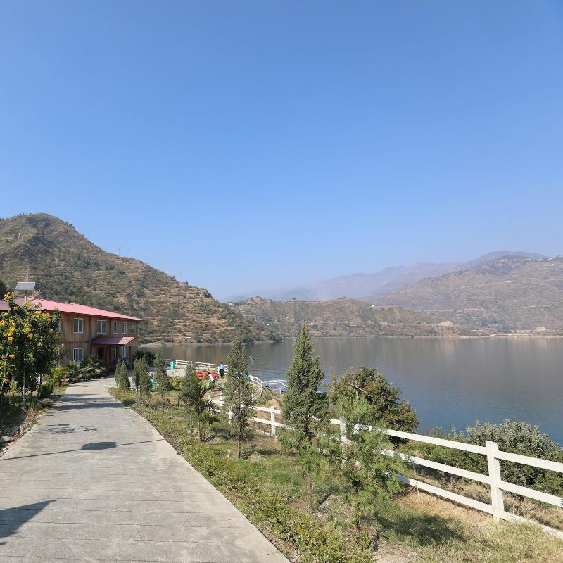 Le ROI Floating Huts & Eco Rooms image