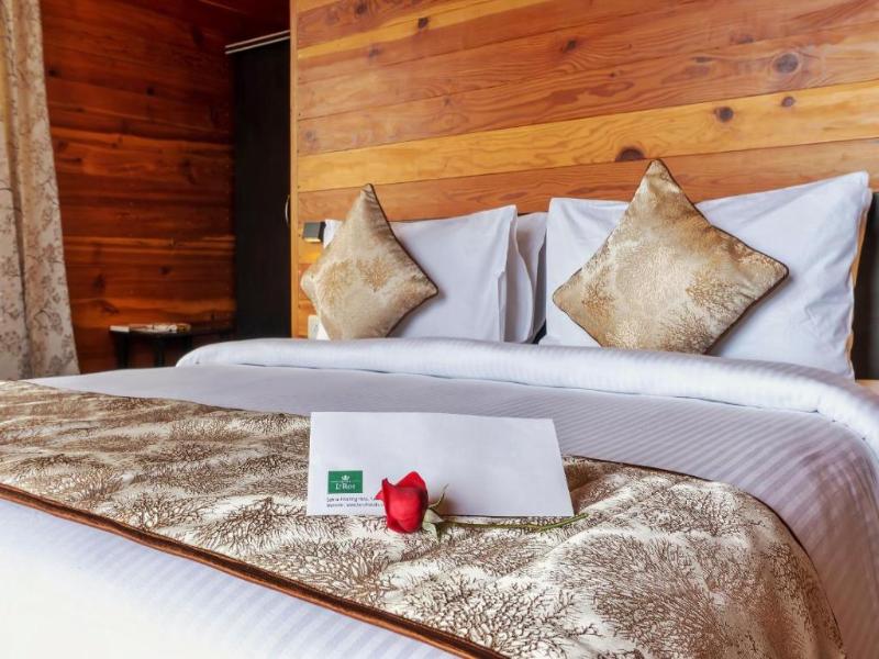 Le ROI Floating Huts & Eco Rooms image