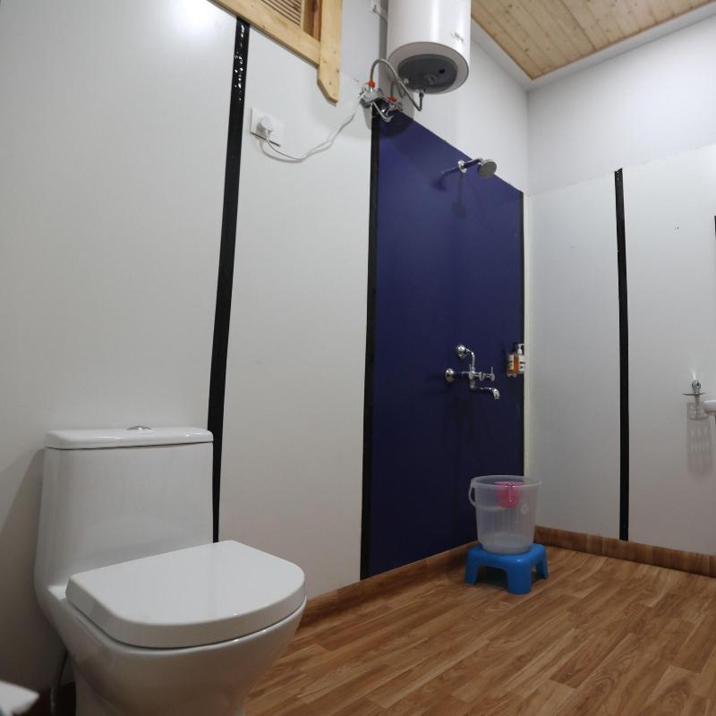 Le ROI Floating Huts & Eco Rooms image