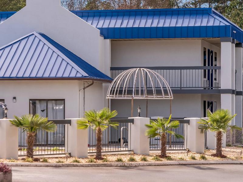 Rodeway Inn Greenwood image